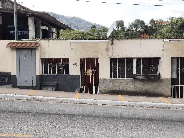 Oferta exclusiva — Casa no Riograndina, Nova Friburgo - RJ, Nº 98, 1 quarto, 168m² | Venda Online