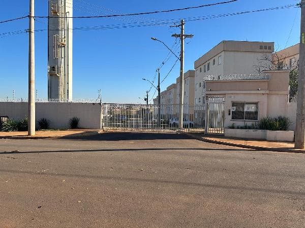 Imóvel em local estratégico — Apartamento no Jardim dos Oitis, Araraquara - SP, Apto 23, 2 quartos, 1 vaga, 45,72m² | Venda Direta Online