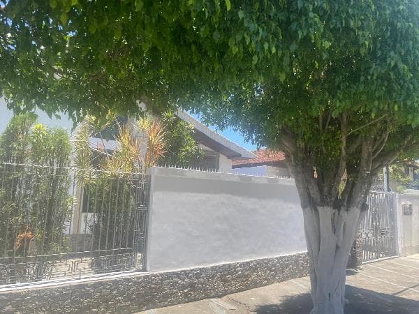 Chance única — Prédio no Parque Turf Club, Campos dos Goytacazes - RJ, Nº 256, 5 quartos, 440m² | Venda Online