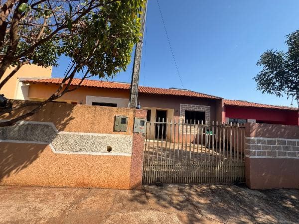 Imóvel com ótima proposta — Casa no Centro, Florestopolis - PR, Nº 11, 2 quartos, 1 vaga, 135,96m² | Venda Direta Online