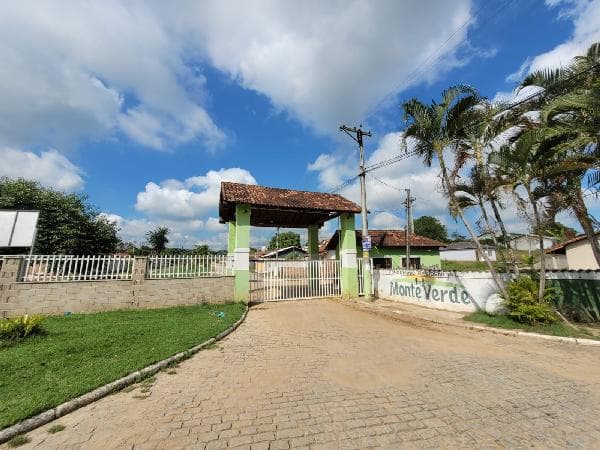 Oferta exclusiva — Casa no Badureco, Itaborai - RJ, Nº 43, 1 quarto, 240m² | Venda Direta Online