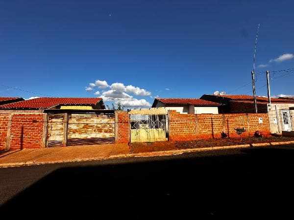 Condições especiais — Casa no Lot Bela Suiça, Centenario do Sul - PR, Nº 193, 2 quartos, 1 vaga, 204m² | Venda Direta Online
